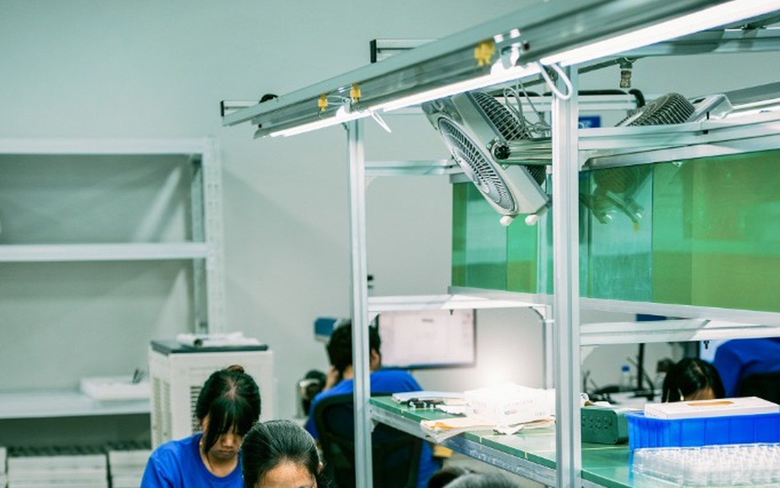 REACHSKY workshop assembly line